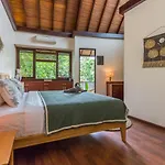 Ajiorqo Villa